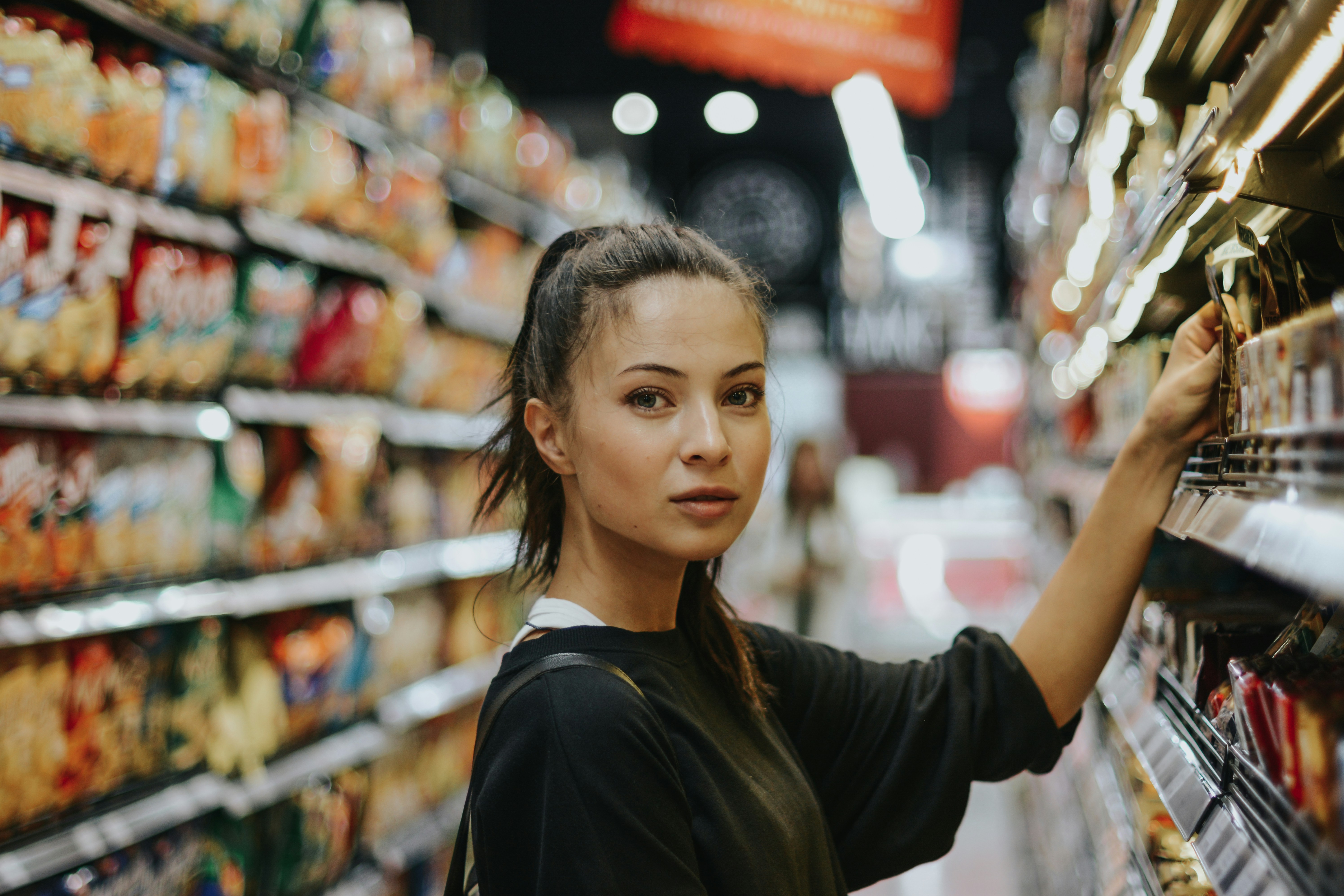 Shelf test woman image